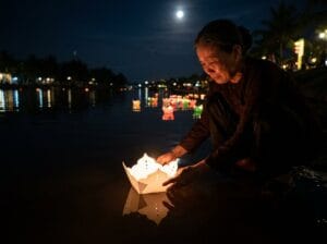 Học Cách Nói Lời Chào Tạm Biệt: Chữa Lành Nỗi Đau Sinh Ly Tử Biệt Bằng Phật Pháp 33 mất mát người thân buôn bỏ ái luyến